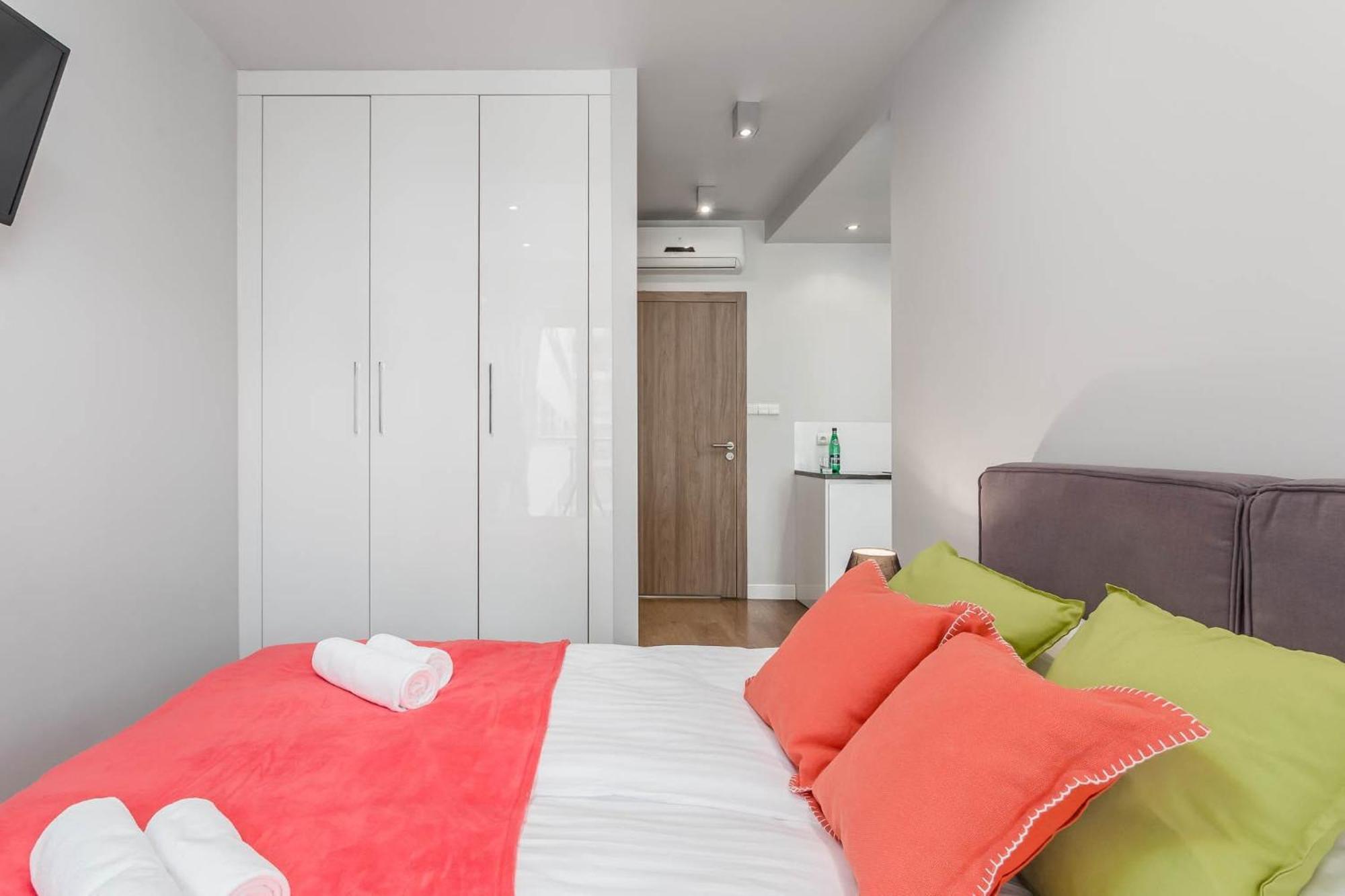 Rent Like Home - Oxygen Wronia 45 II Varsavia Esterno foto