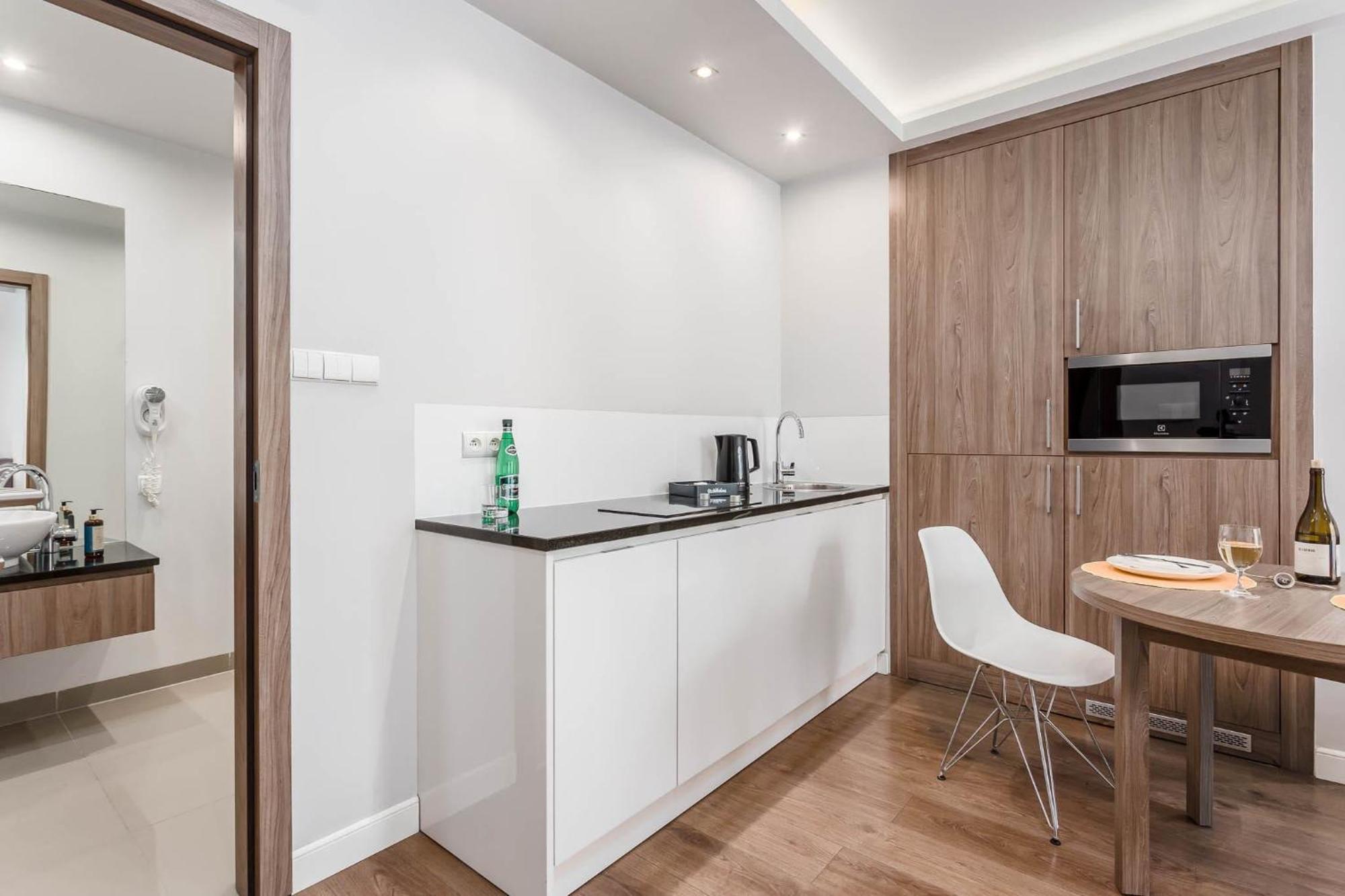 Rent Like Home - Oxygen Wronia 45 II Varsavia Esterno foto